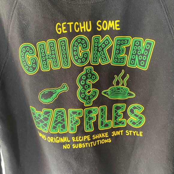 Vans Shake Junt Black M Pullover Hoodie Chicken and Waffles Streetwear Skater - Picture 7 of 8